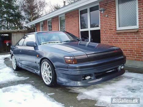 Toyota celica 2,0 GT - bilen med skørter billede 1