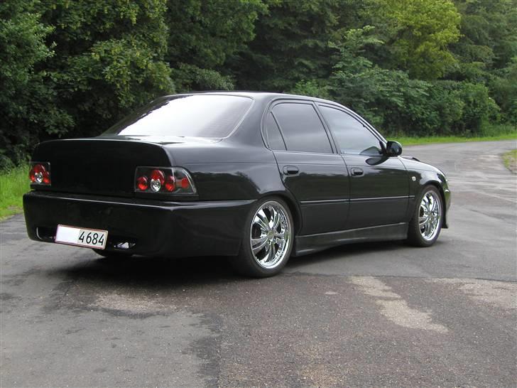 Toyota Corolla Sedan TIL SALG - Den nye lakering billede 1