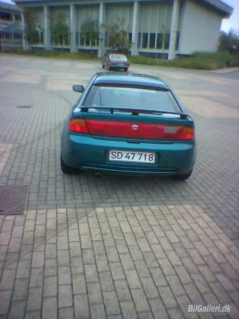 Mazda 323F 1,5  billede 3