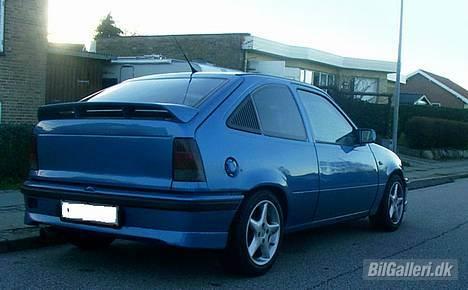 Opel kadett e - tja ved ikke kig på den,,,, billede 4