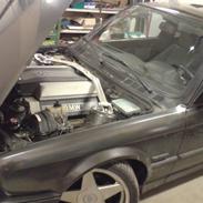 BMW E30 - V8 