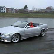 BMW 320 Cabriolet