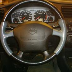 Nissan Primera SRI