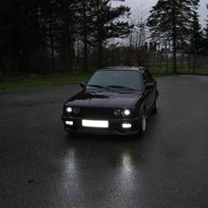 BMW E30 325i - SOLGT -