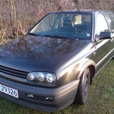 VW Golf 1.8 CL *** SOLGT ***