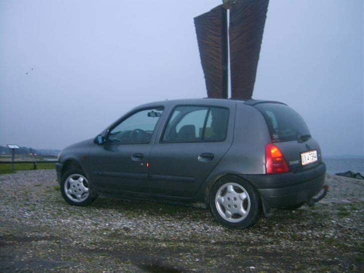 Renault Clio II 1,2 solgt billede 1