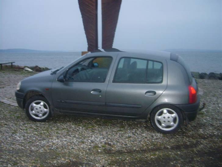 Renault Clio II 1,2 solgt billede 6