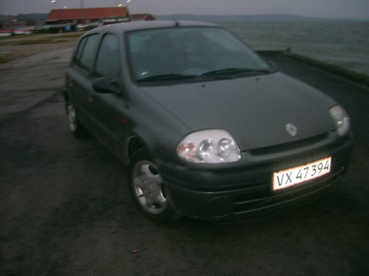 Renault Clio II 1,2 solgt billede 9