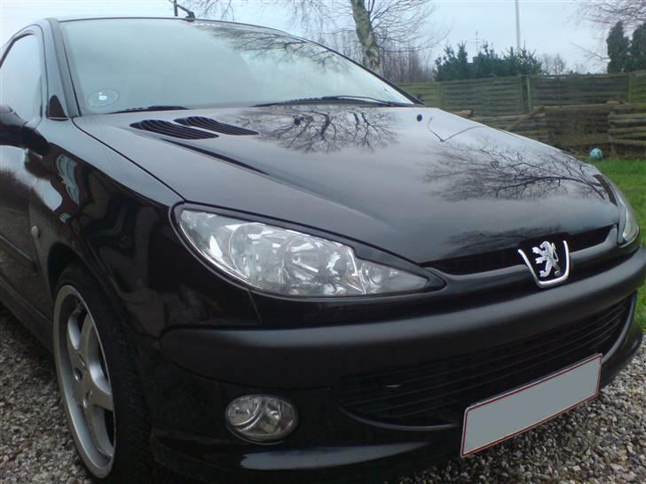 Peugeot 206 GTi - Med øjmskygger og de gamle fælg billede 2