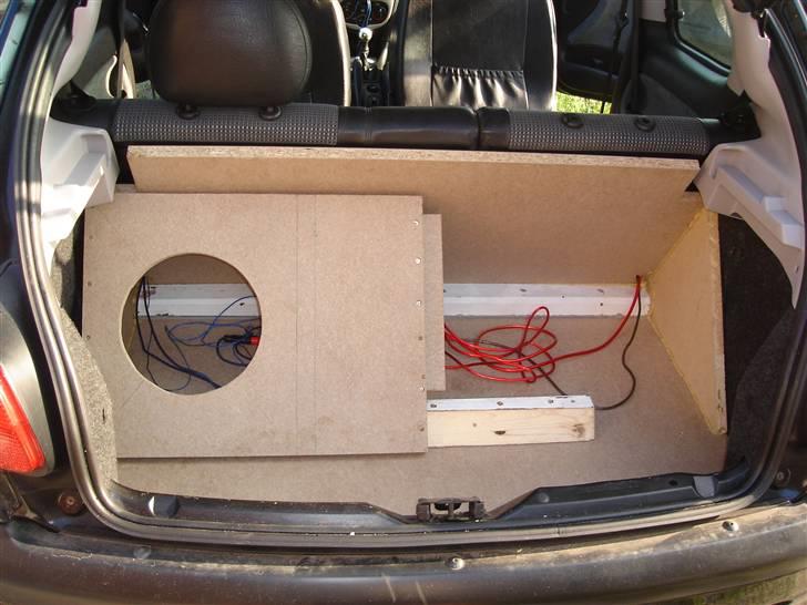 Peugeot 206 GTi - Mit første højtaler projekt (Afmonteret igen, da jeg har købt andre kompomenter) billede 7