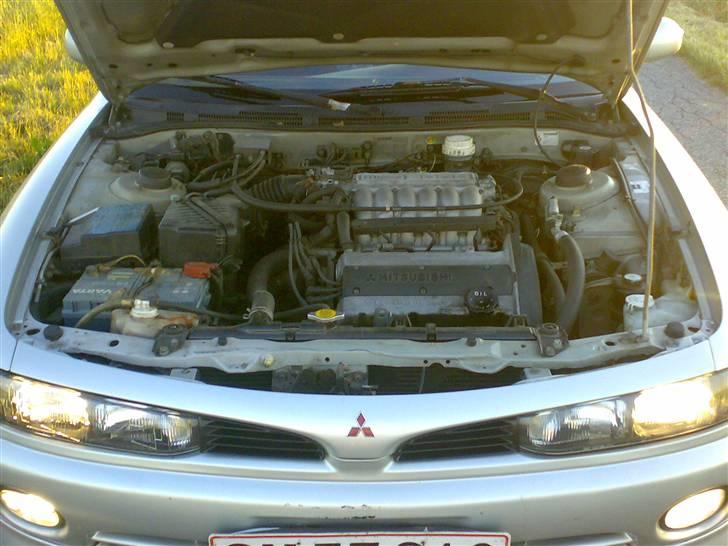 Mitsubishi Galant V6-24V - Her ser vi jo bilen hjerte og det pumper sgu som det skal :P billede 2