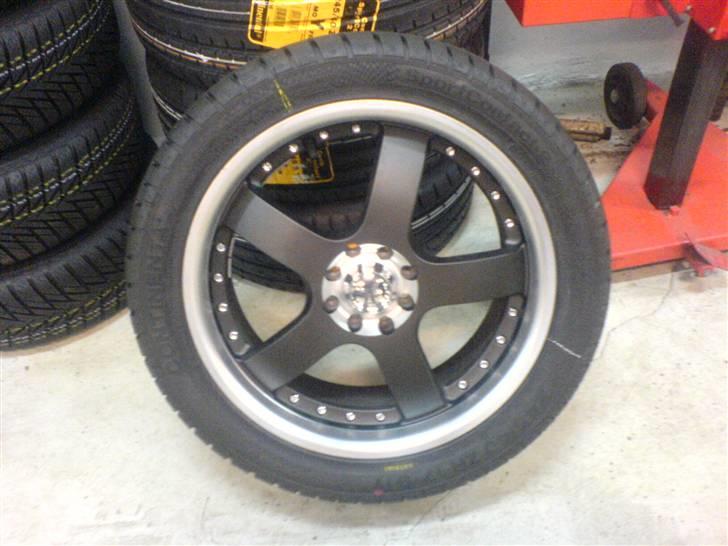 BMW E30 320i.... tøzen - er de ikke lækkere. 17tommer bopper billede 20