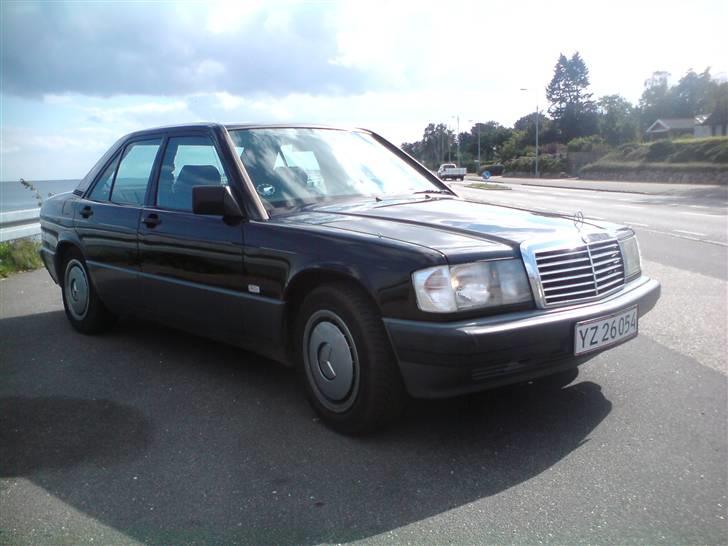 Mercedes Benz 190E SOLGT - Flyder billede 2