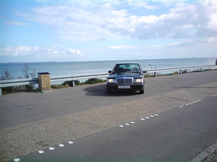 Mercedes Benz 190E SOLGT - Så fin ved vandet  billede 15