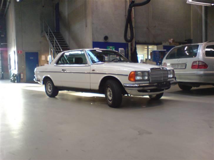 Mercedes Benz 190e (Solgt) - Min C123 jeg arbejder på i øjeblikket :) billede 15