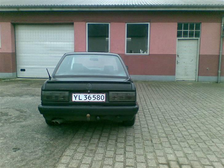 BMW E30 320i billede 4