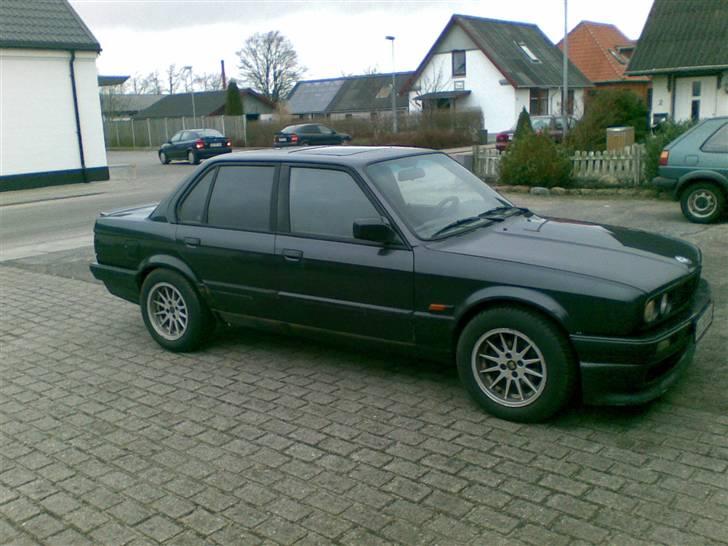 BMW E30 320i billede 5