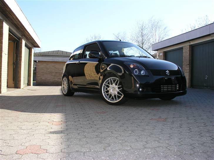 Suzuki Swift {SOLGT] billede 1