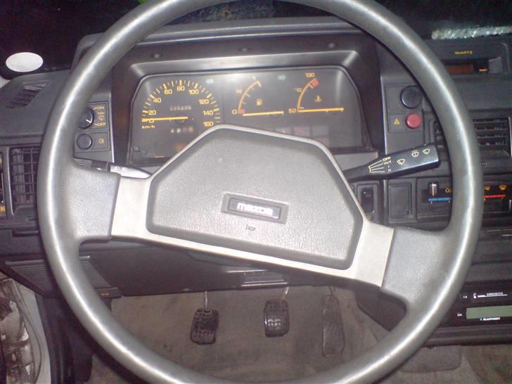 Mazda 323 LX 1.3 solgt billede 8