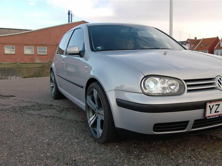VW Golf  IV ( SOLGT ) billede 1