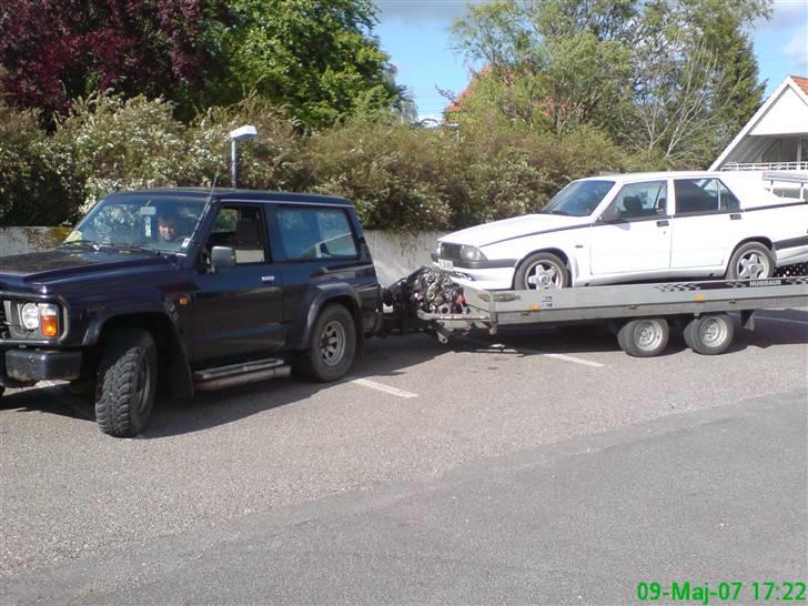 Alfa Romeo 75 - Ja her er bilen på vej hjem efter købet billede 2