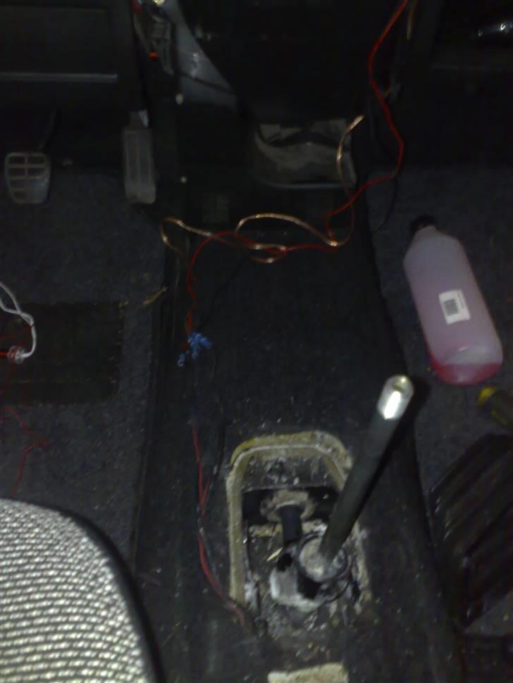 VW Golf 2 1.6 1983  *SOLGT*  - Montering af lys billede 14