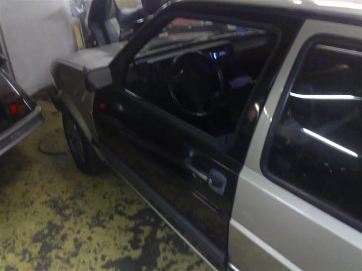 VW Golf 2 1.6 1983  *SOLGT*  - nye døre billede 17