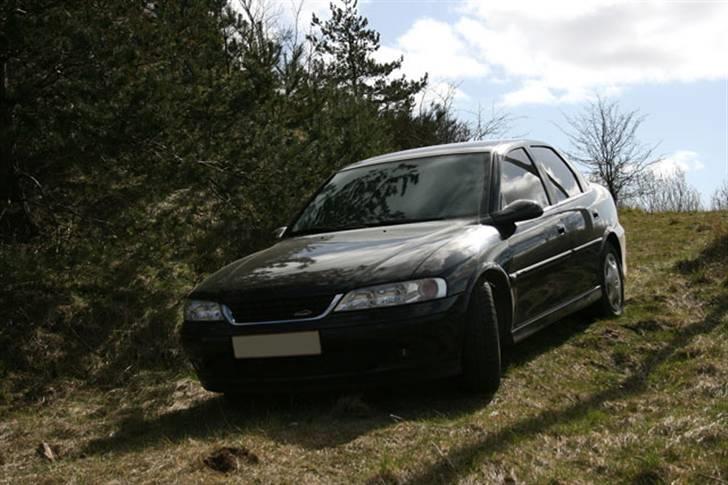 Opel Vectra B 2,5 V6 CDX billede 14