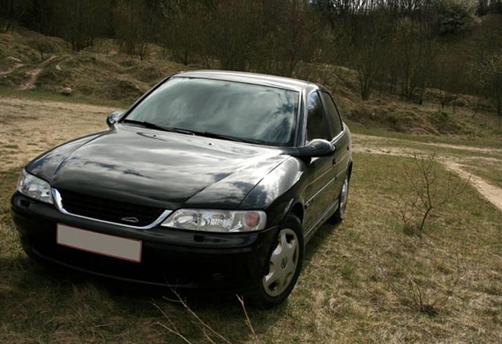 Opel Vectra B 2,5 V6 CDX billede 15