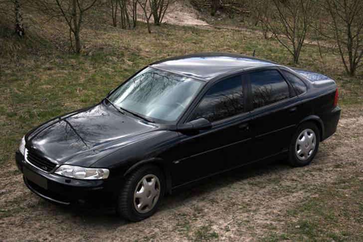 Opel Vectra B 2,5 V6 CDX billede 16