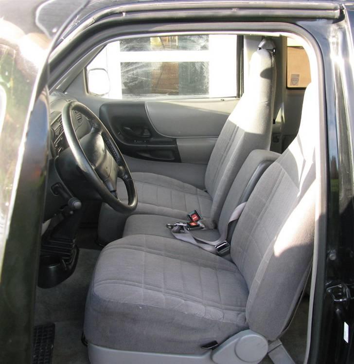 Ford Ford Ranger Super Cab 4x2 - Tre seler på forsædet. billede 2