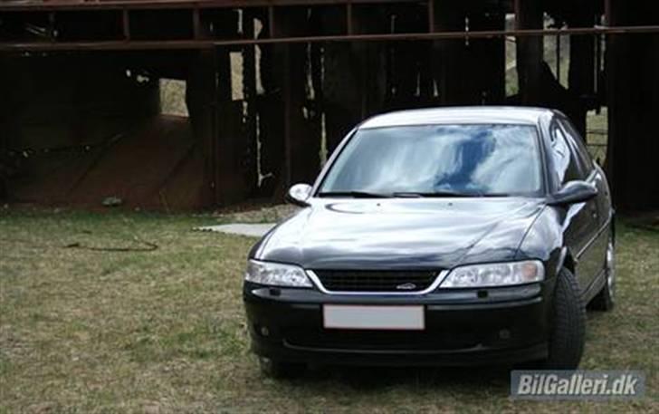 Opel Vectra B 2,5 V6 CDX billede 19