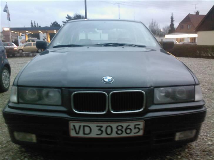 BMW 316i e36 SOLGT! billede 1