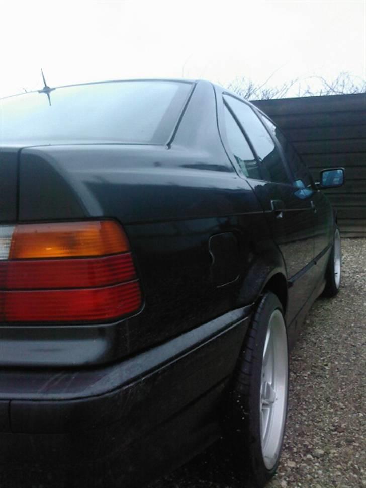 BMW 316i e36 SOLGT! billede 4