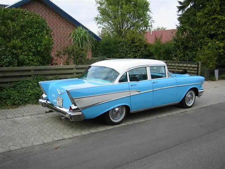 Chevrolet Bel Air  - Flot bil ved en sensommerdag billede 1