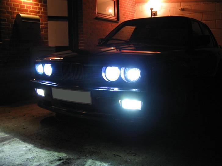 BMW E30 325i - SOLGT - - 3 sæt 8000k Xeon kit. billede 14