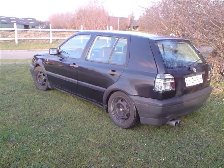 VW Golf 1.8 CL *** SOLGT *** billede 4