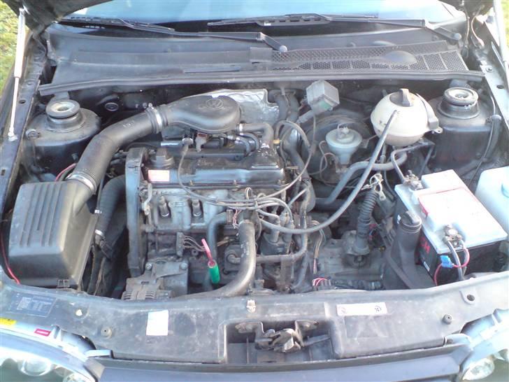 VW Golf 1.8 CL *** SOLGT *** billede 16