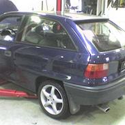 Opel Astra F 1,6 GL. SKROTTET.