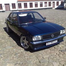 Opel ascona b c20let turbo