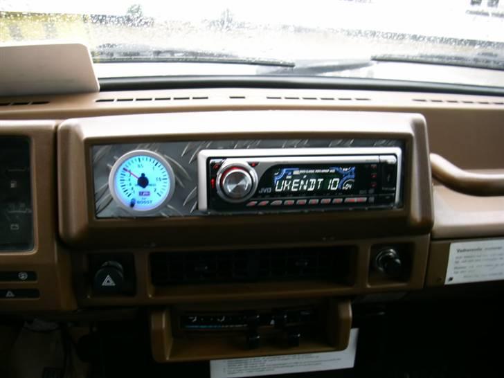 Nissan patrol 3,3 TD Solgt - Turbotryksur og headunit billede 18