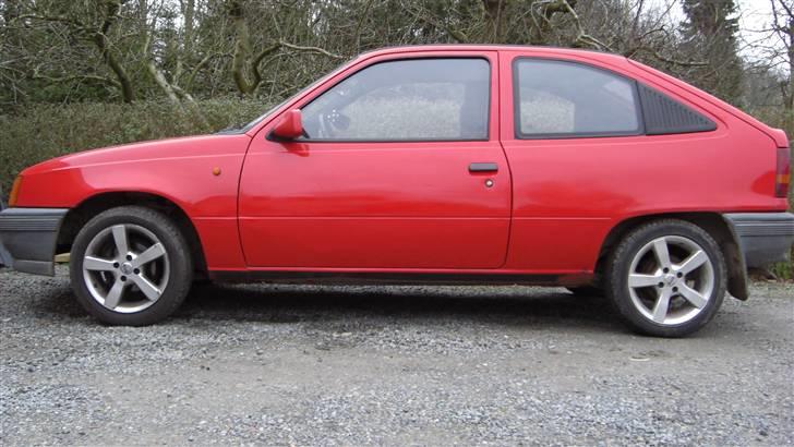 Opel Kadett 1,4i SOLGT billede 1