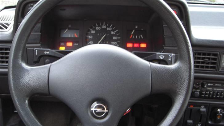 Opel Kadett 1,4i SOLGT billede 7