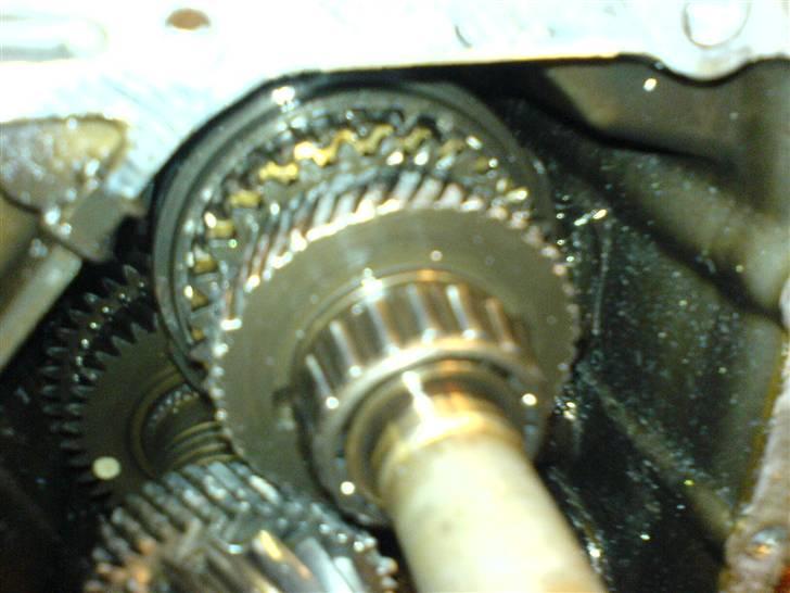 VW Polo - Tandhjul uden tænder så kører en Polo ingen steder , så støj fra gearkasse gør noget ved sagen med det samme  billede 20