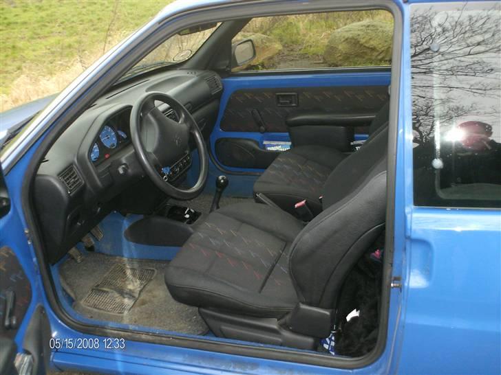 Peugeot 106 rallye ER SOLGT - Her sidder kun Ham selv. billede 6