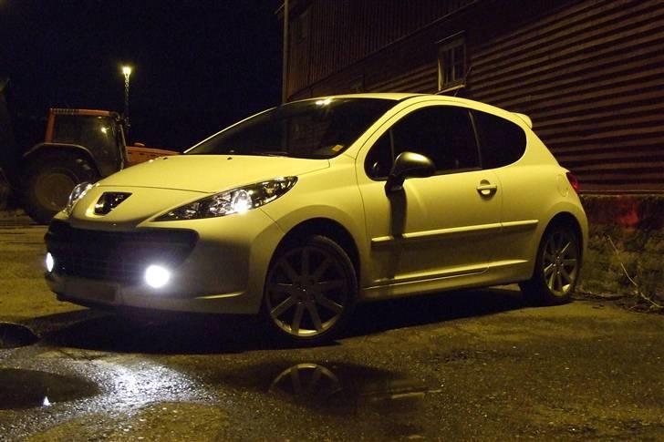 Peugeot 207 RC billede 2