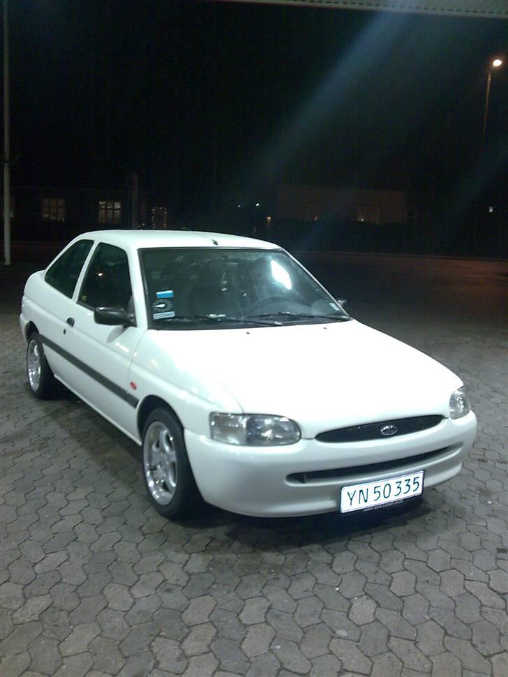 Ford Escort 1,4 Algarve(SOLGT) billede 1