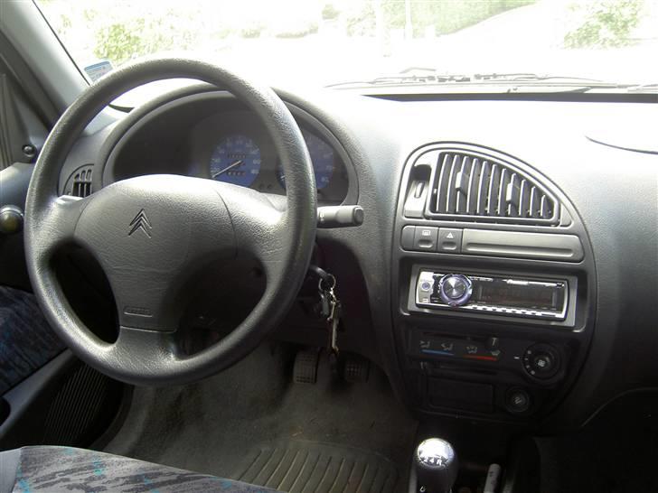 Citroën Saxo VTS Solgt - Cockpittet :) billede 12