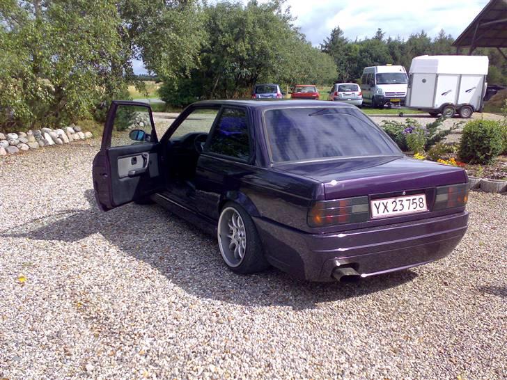 BMW E30 325i SOLGT billede 10
