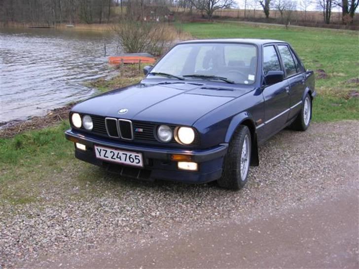 BMW 324TD - Solgt billede 2